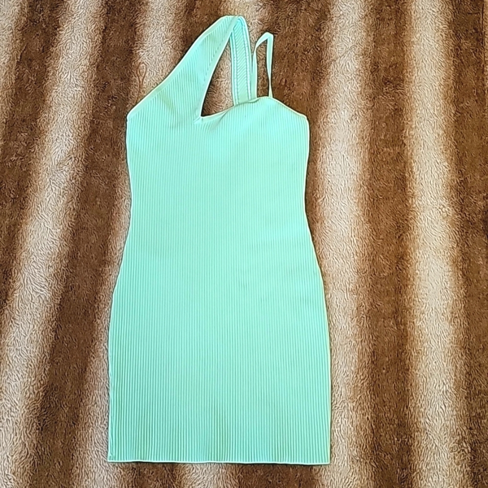 Bebe one shoulder dress in Mint size M
